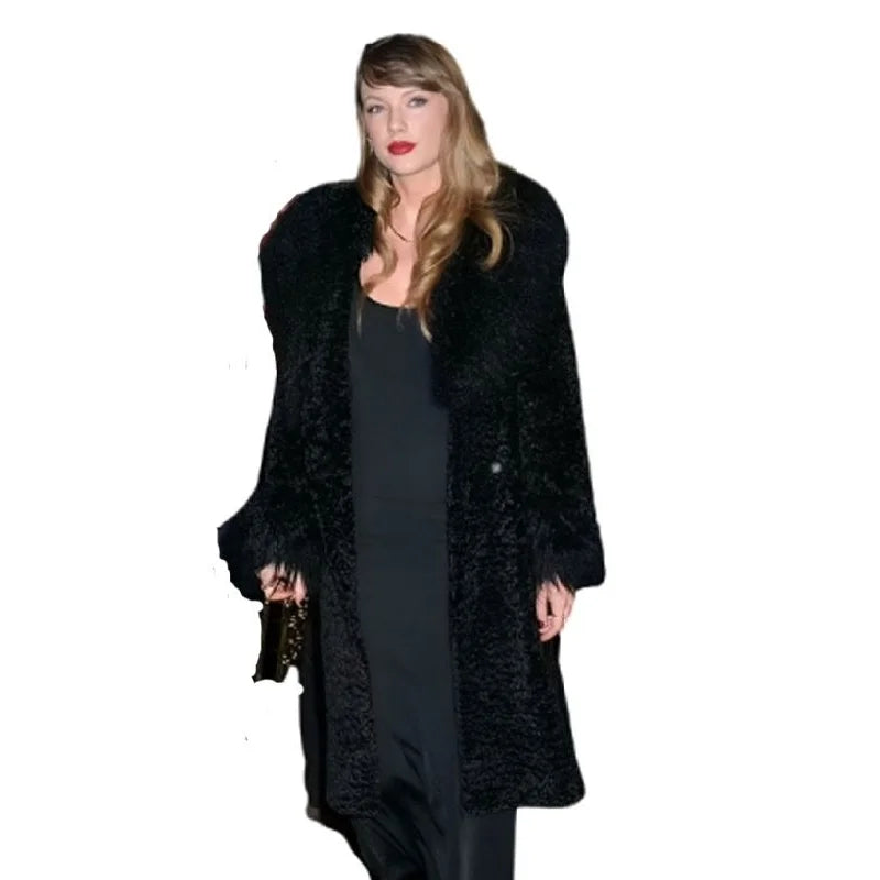 Taylor-Swift-Poor-Things-Premiere-Black-Fur-Coat